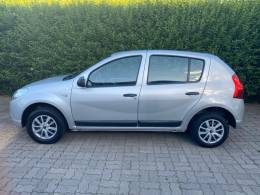 RENAULT - SANDERO - 2009/2010 - Prata - R$ 27.900,00